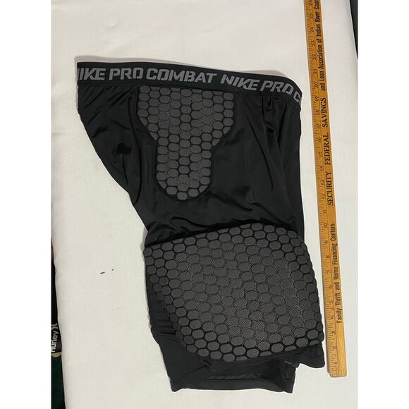 Nike Pro Compression Shorts with Pads Men’s Size XXL Black Athletic Performance - Picture 6 of 7